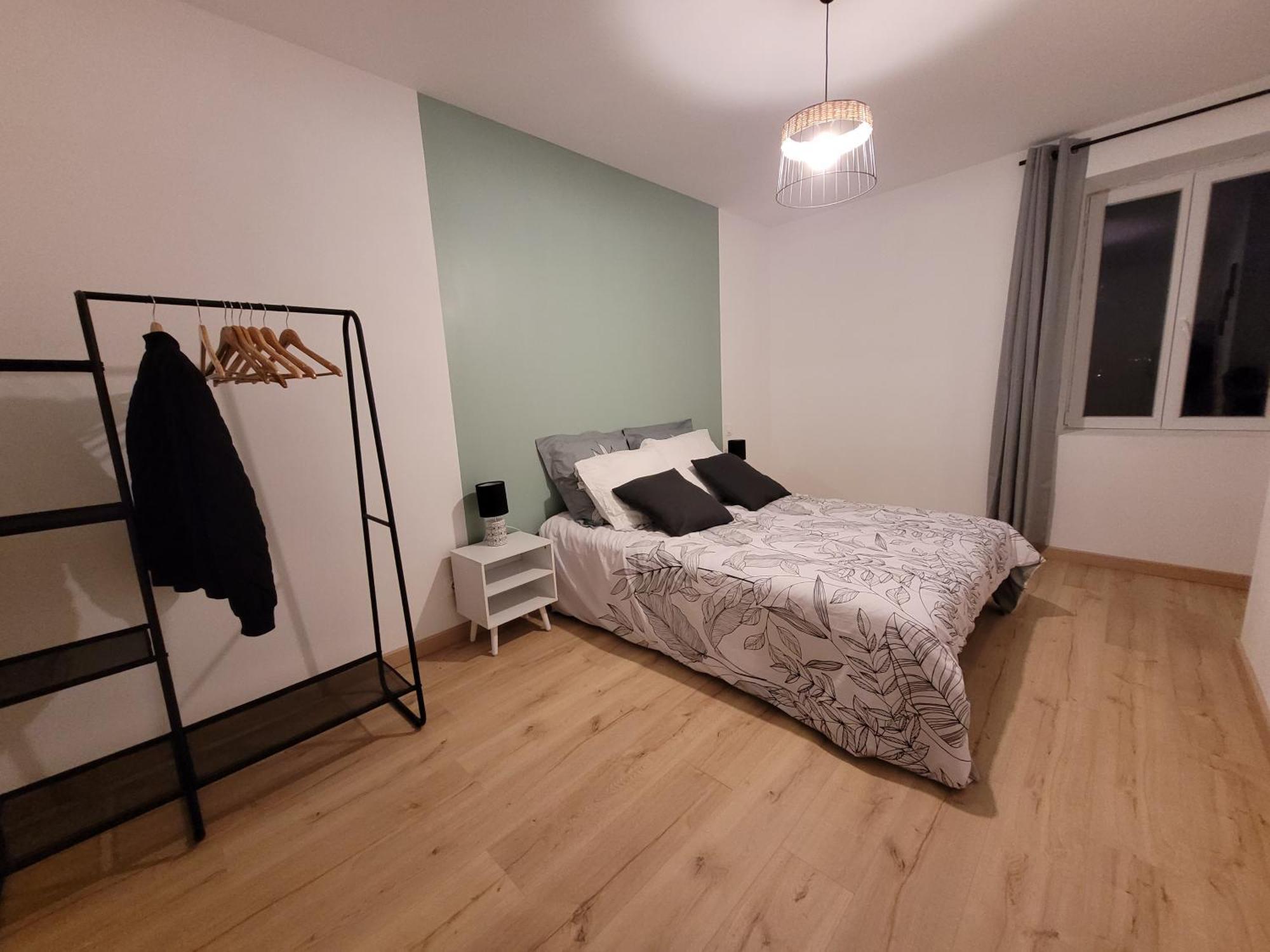 T2 Spacieux Centre-Ville Feurs Extérieur photo
